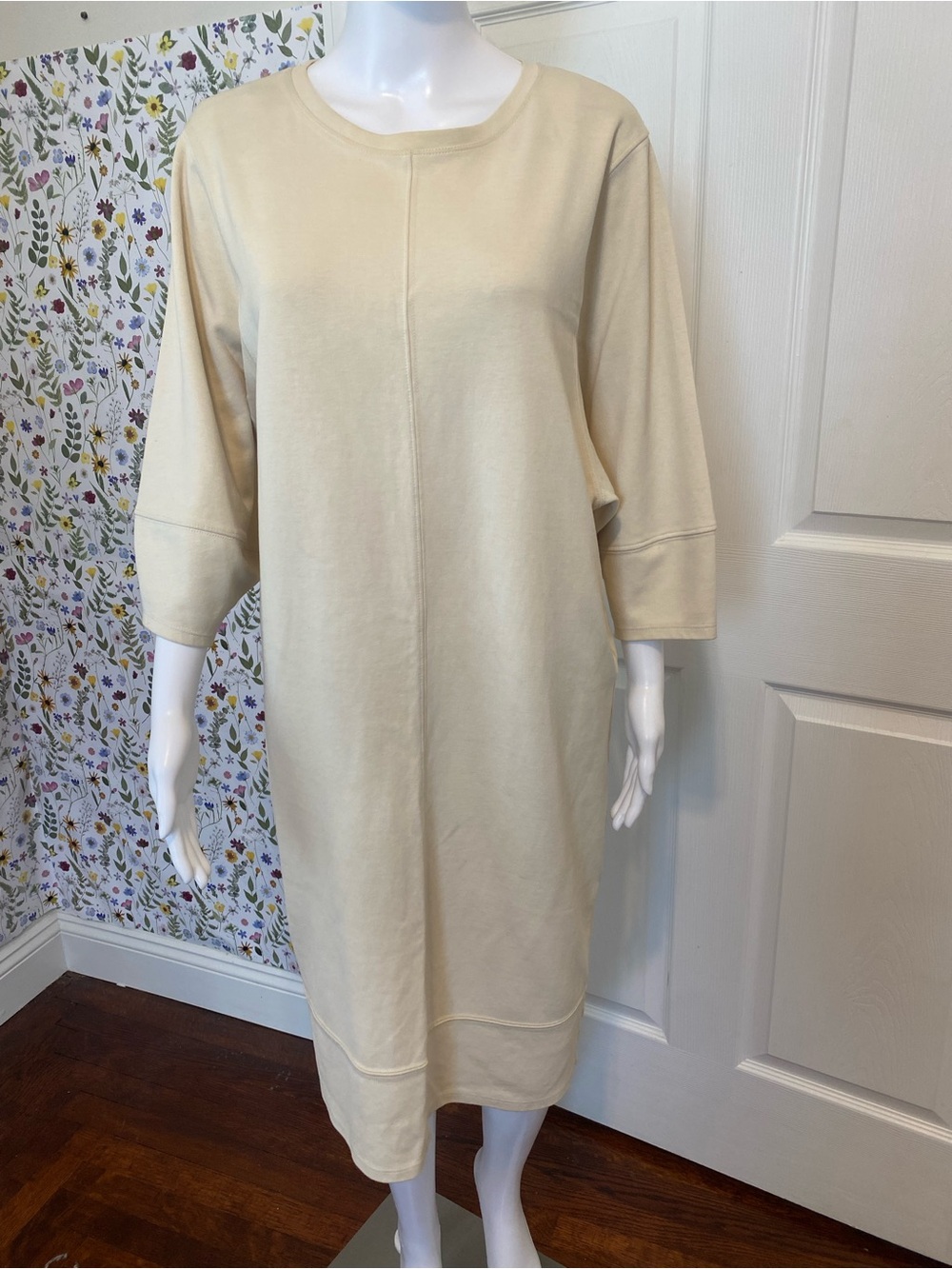 Zara Women’s Cream Relaxed Midi Dress Size Small